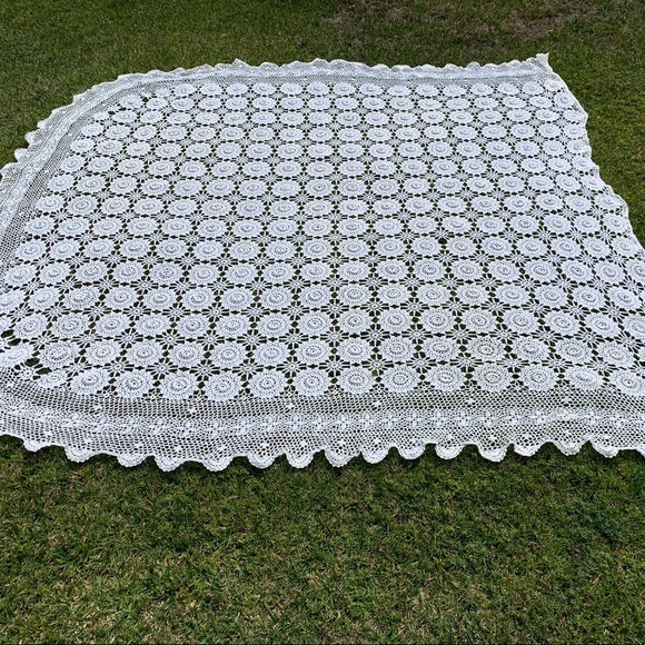 Bedspread - Picture 4 of 9